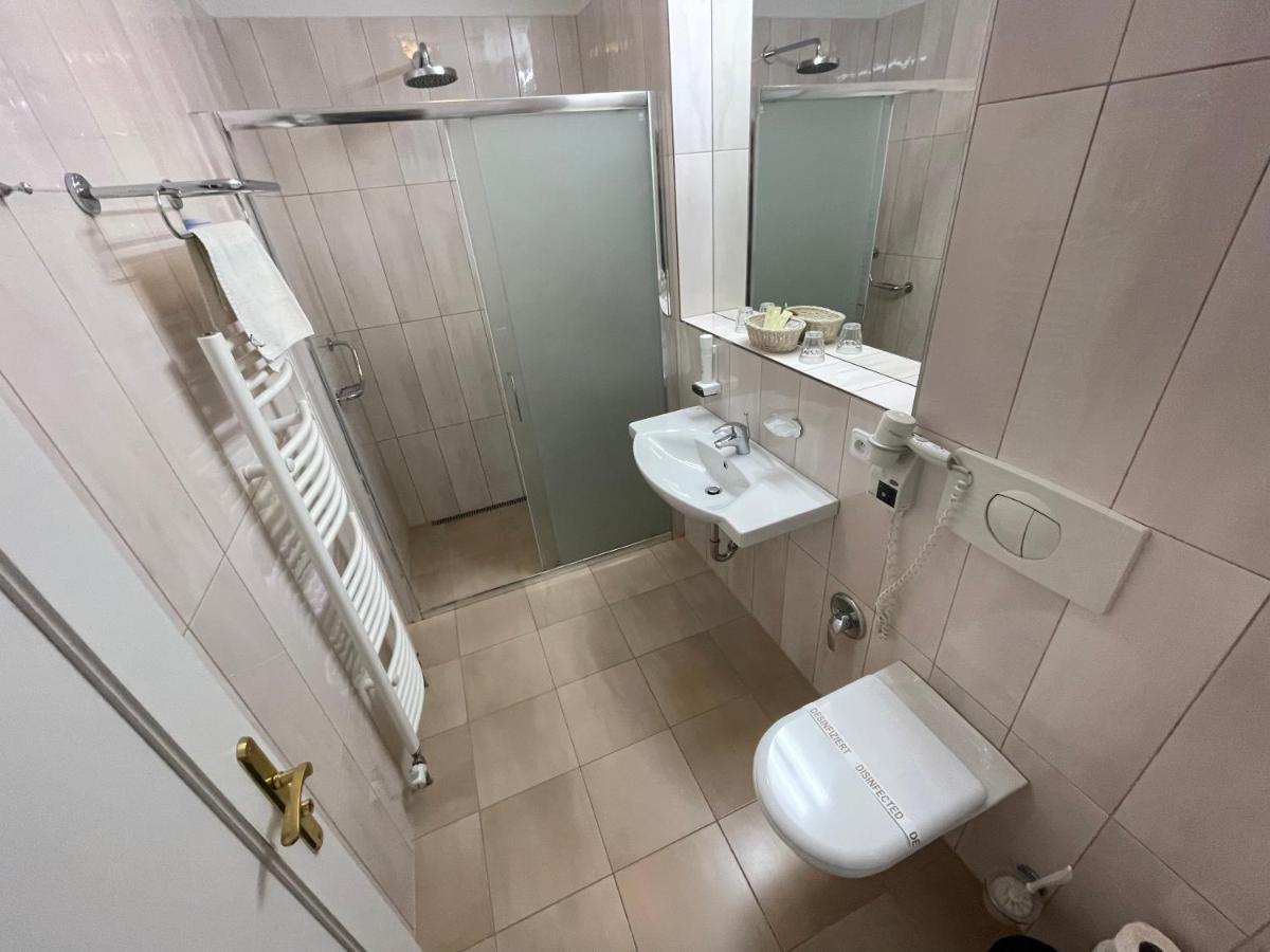 Františkovy Lázně Hotel Reza מראה חיצוני תמונה