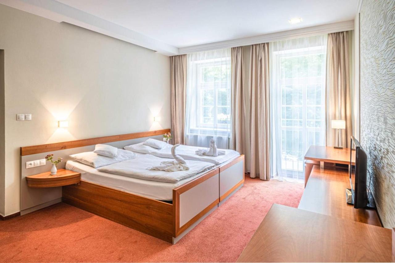 Františkovy Lázně Hotel Reza מראה חיצוני תמונה