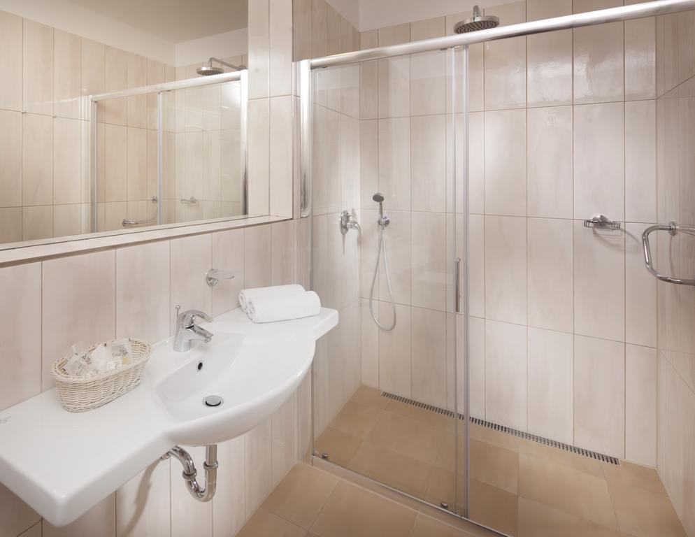 Františkovy Lázně Hotel Reza מראה חיצוני תמונה