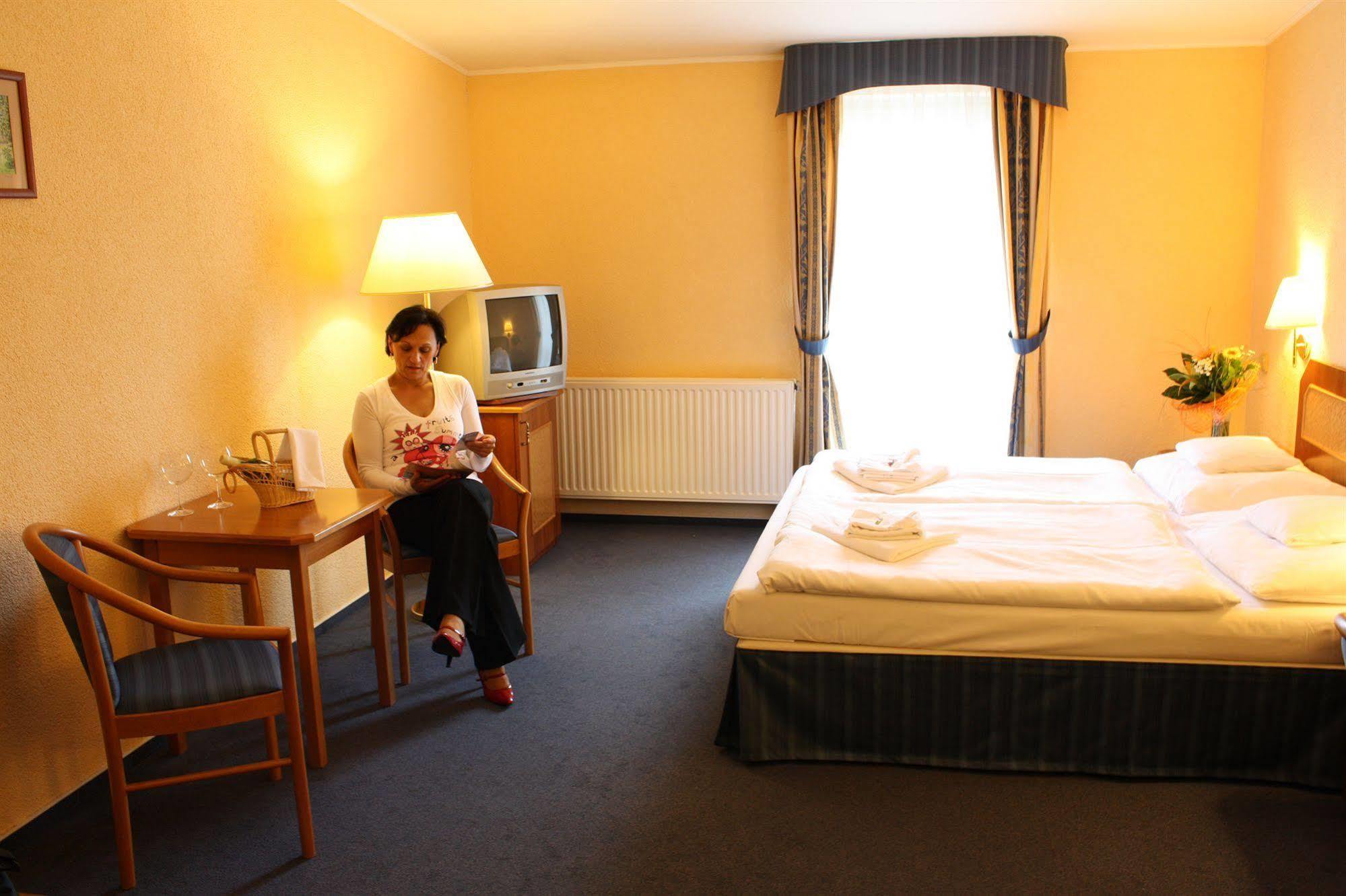Františkovy Lázně Hotel Reza מראה חיצוני תמונה